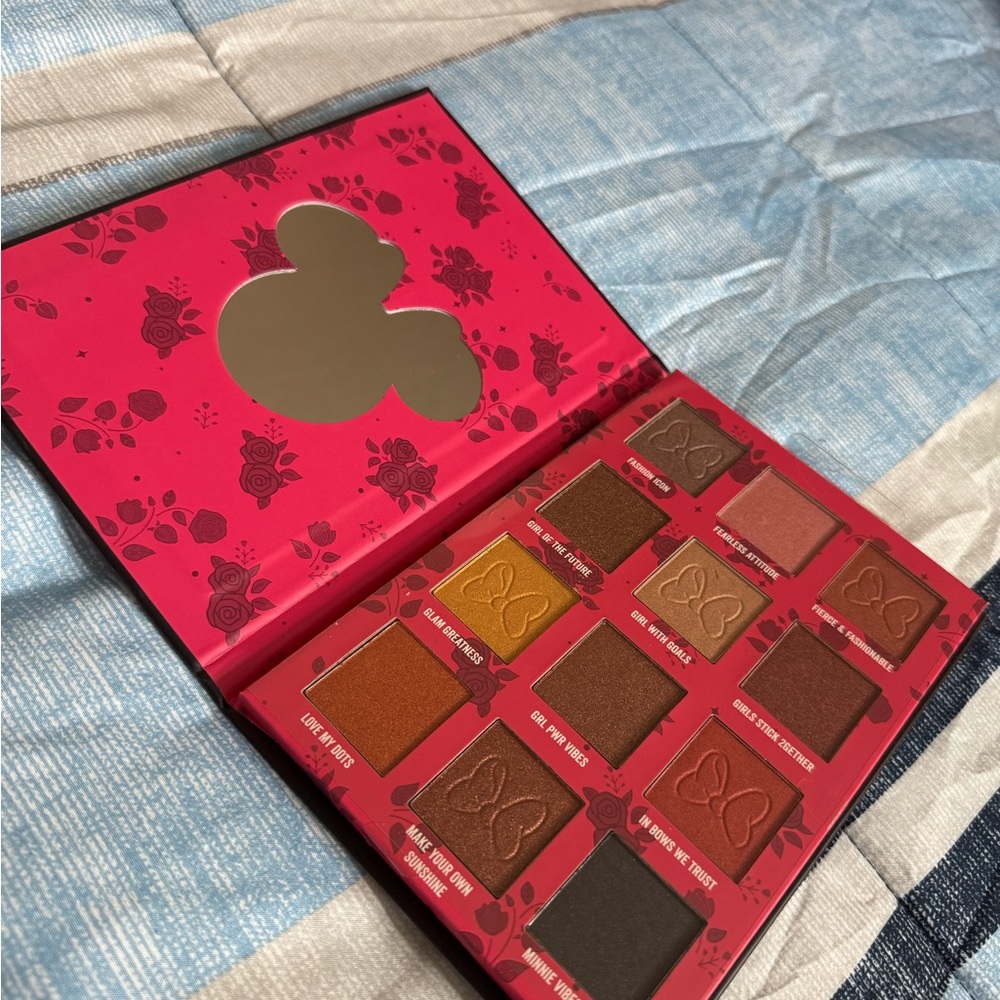 Disney Eyeshadow Palette - Vibrant Shades
